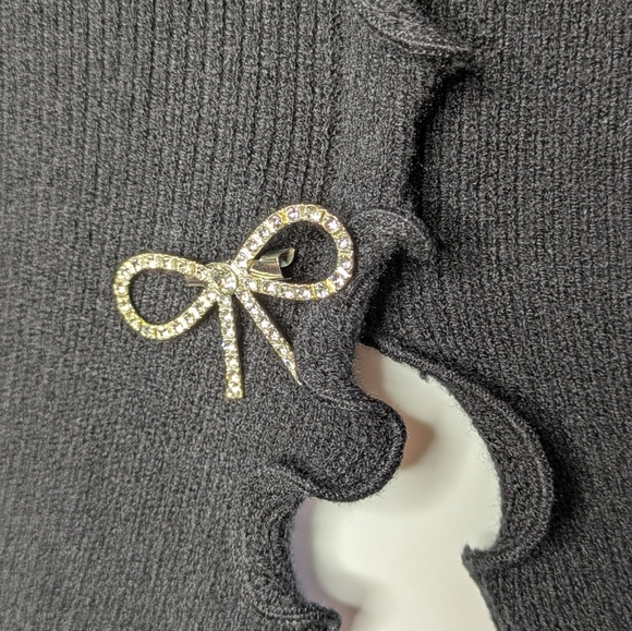 NWT Commense Black Silver Rhinestone Bow Pin Accent Sweater XL - Picture 2 of 9
